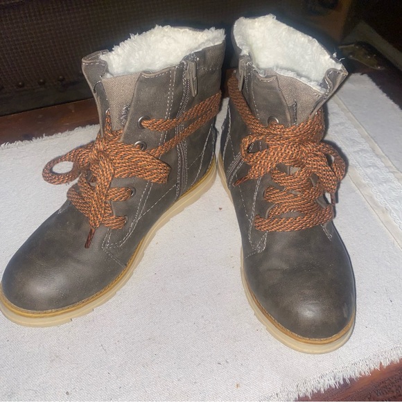 Mad Love Women's Wanda Shearling Style Boots Size 7.5 Brown Ankle Boot - Picture 2 of 6